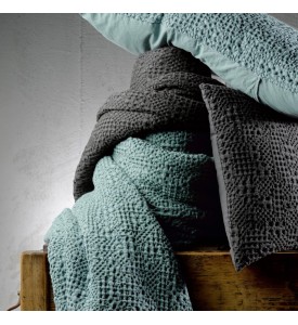 Tana bed throw