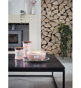 fleurs pressées et patchouli